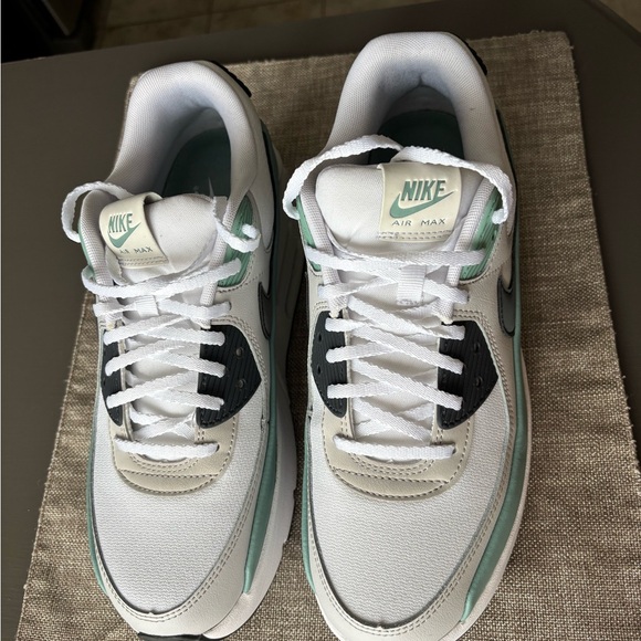 Nike Air Max 90 LV8 Women's Sneakers - Size 11 White Teal - Picture 9 of 12